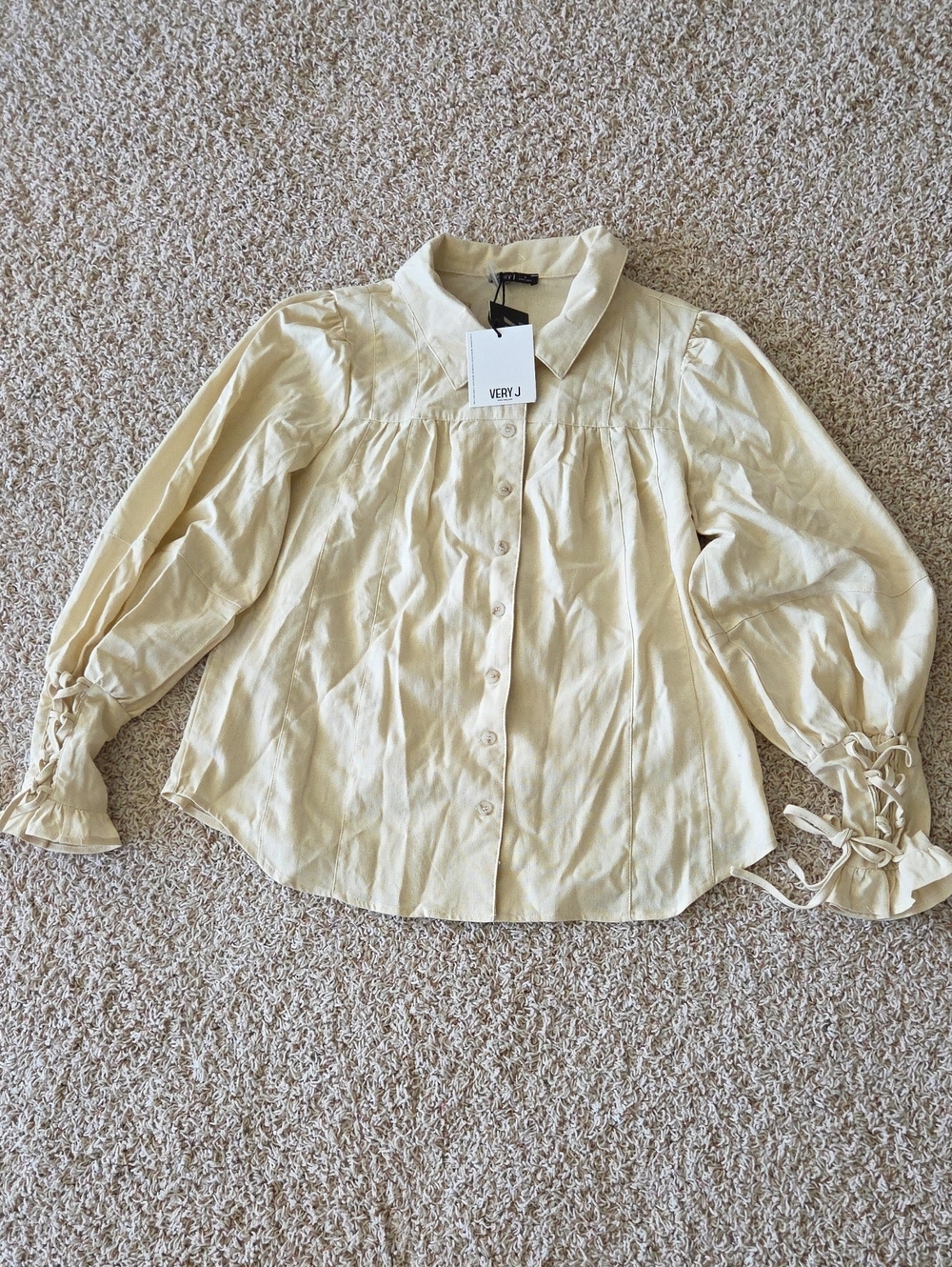 NWT Very J Renaissance Style Blouse Shirt